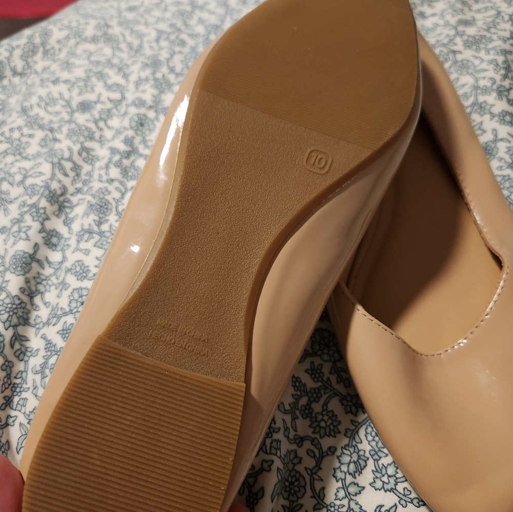 Nude Flats - Picture 2 of 3